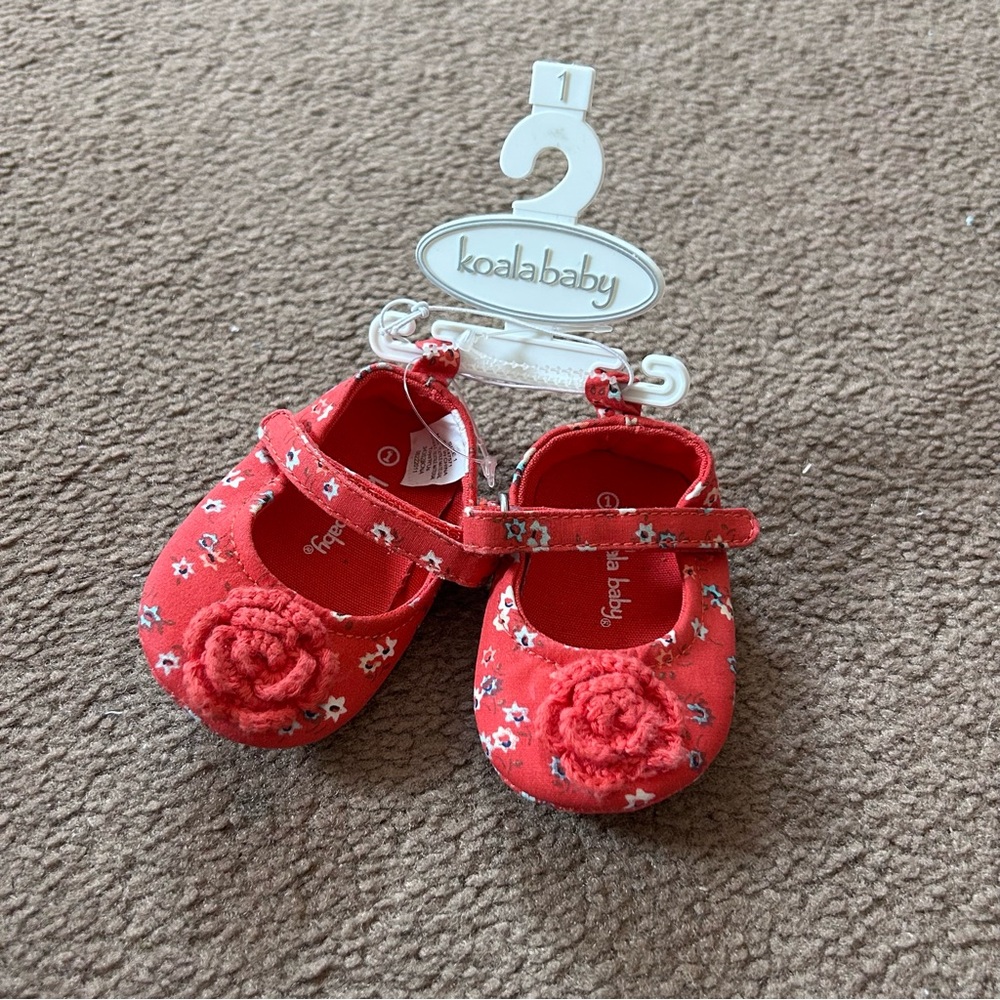 Red Floral Koalababy Baby Girl Crib Shoes Size 1
